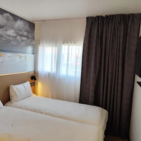 Отель Berck-sur-mer Rang-du-fliers 3*